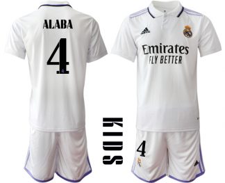 Kinder Heimtrikot Real Madrid Home Trikot weiß lila 2022/23 mit Aufdruck ALABA #4
