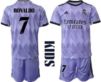 Real Madrid Kurzarm T-Shirt Auswärtstrikot 2022/23 Junior Lila Trikotsatz für Kinder RONALDO 7