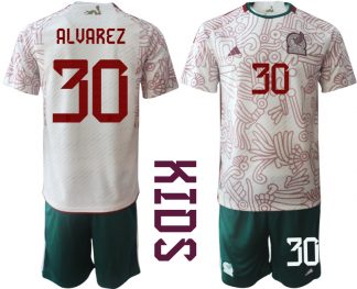 Kinder Fußball Trikot Mexiko 2022 WM Auswärtstrikot Trikotsatz Kit mit Namen ALVAREZ 30